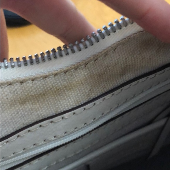 SALE Signature Michael Kors Bag - Picture 6 of 10